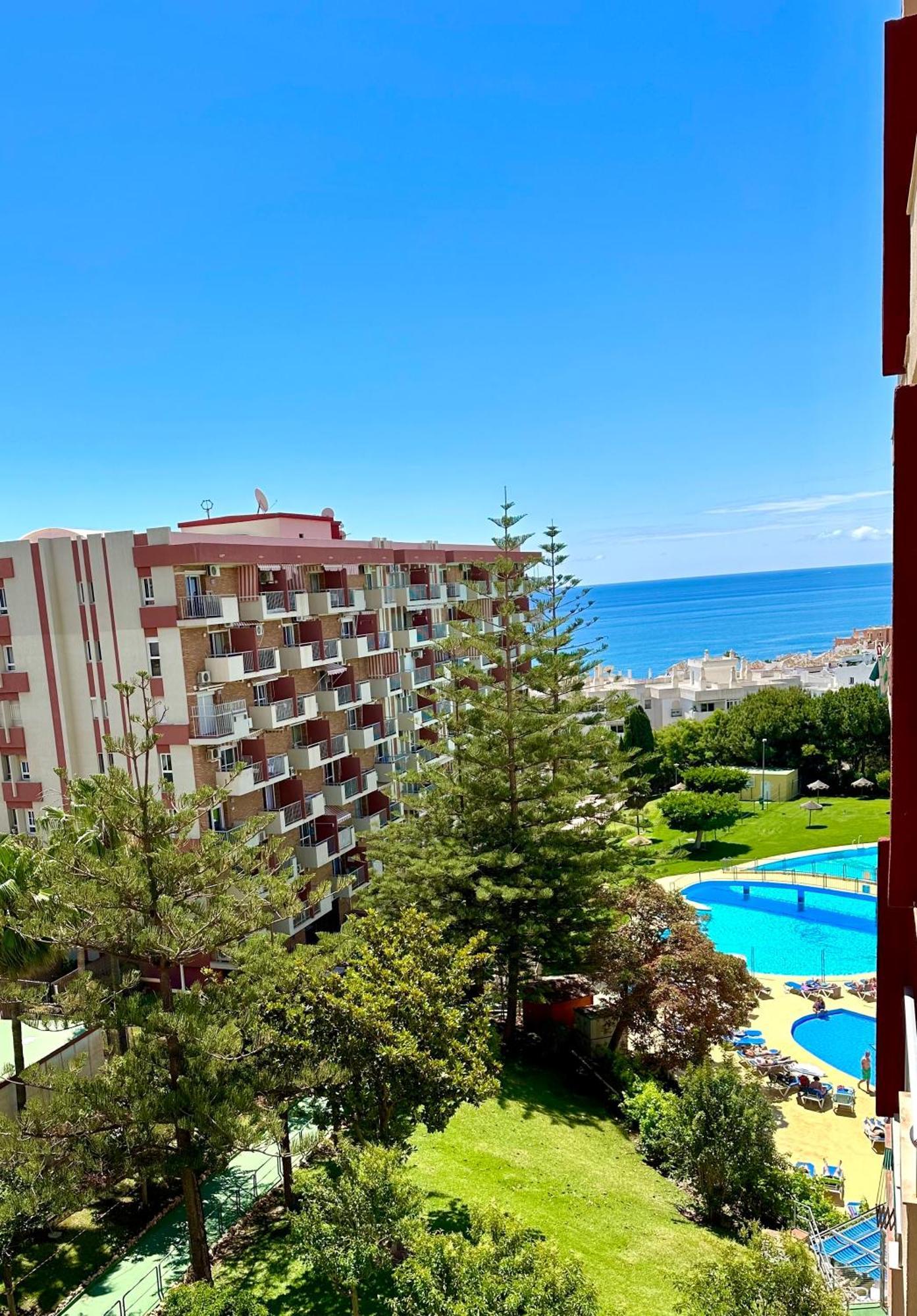 Minerva Estudio Suite White Jasmine, Beach And Pool Benalmádena Exterior photo